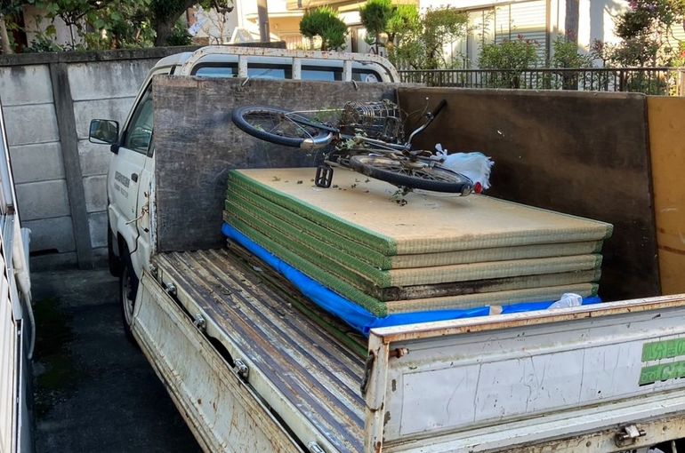 綾瀬市　大掃除による不用品回収に行ってきました！ 畳の回収もします！