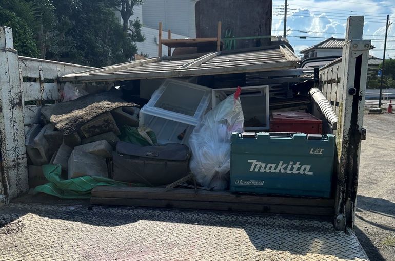 三浦市 不用品回収に行ってきました。外ゴミ処分もお任せください。