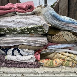 小田原市 不用品回収行いました。布団、洋服、着物の回収もお任せ！