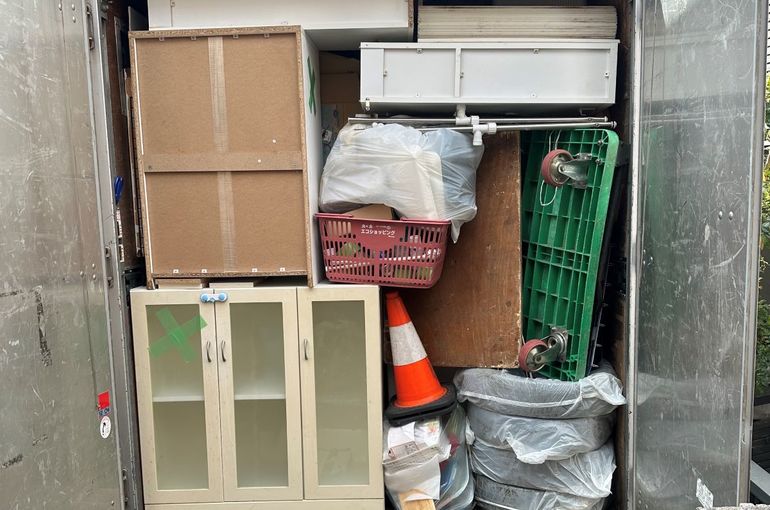 伊勢原市 不用品回収に行ってきました。粗大ゴミ、外ゴミ、車のタイヤ処分もお任せください。